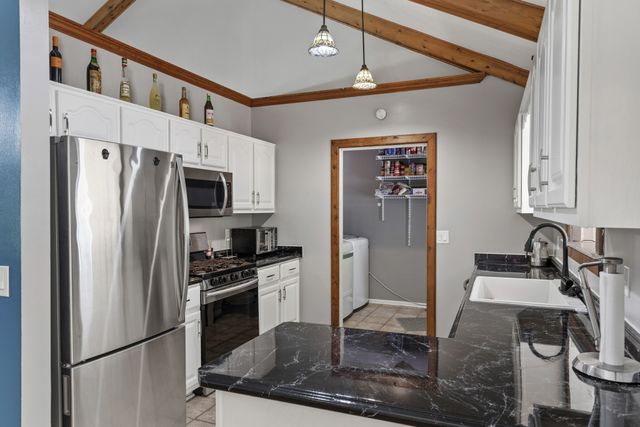 2524 Distillery Rd, Greenbrier, TN 37073