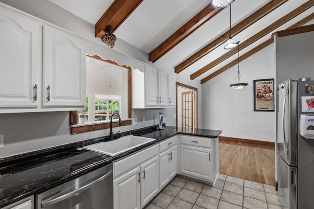 2524 Distillery Rd, Greenbrier, TN 37073