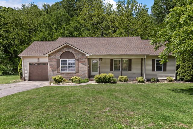 2524 Distillery Rd, Greenbrier, TN 37073