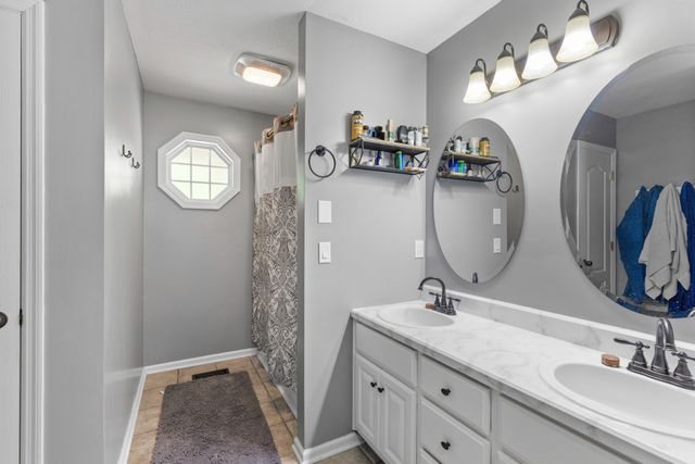 2524 Distillery Rd, Greenbrier, TN 37073