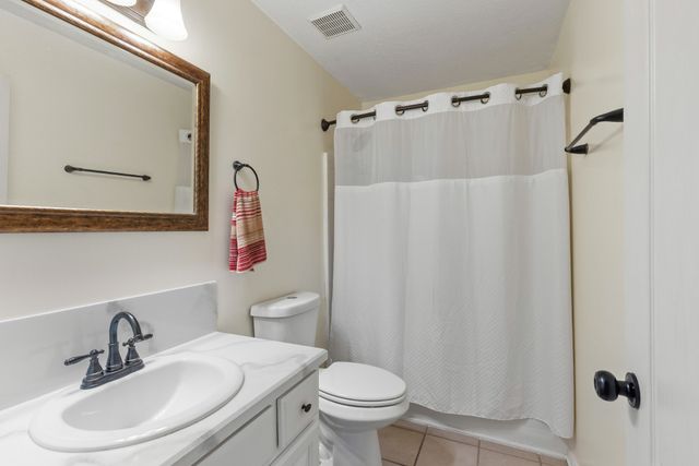 2524 Distillery Rd, Greenbrier, TN 37073
