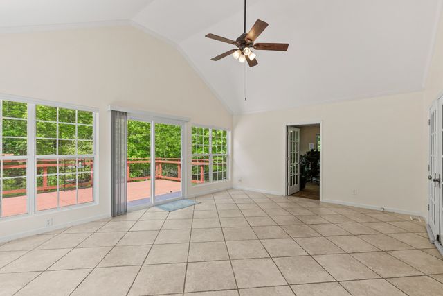 2524 Distillery Rd, Greenbrier, TN 37073