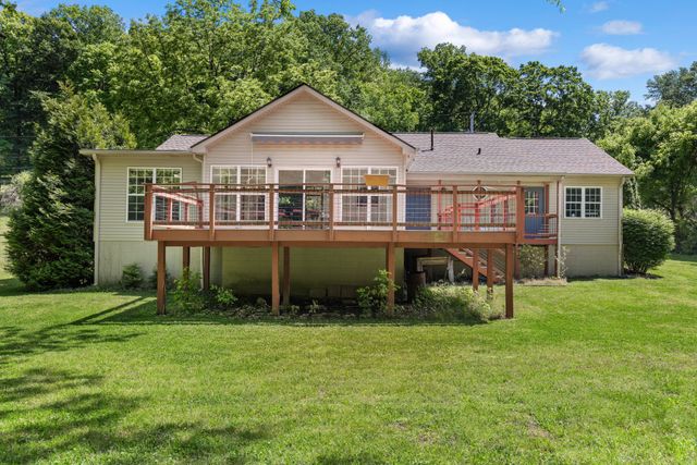 2524 Distillery Rd, Greenbrier, TN 37073