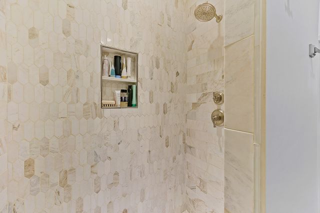 15 Driftwood Ln, Buchanan, TN 38222