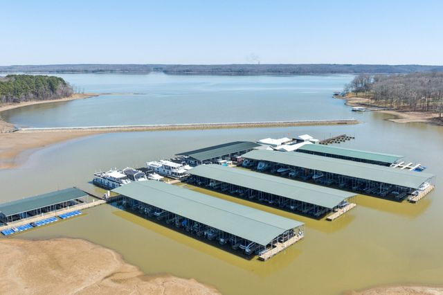 15 Driftwood Ln, Buchanan, TN 38222