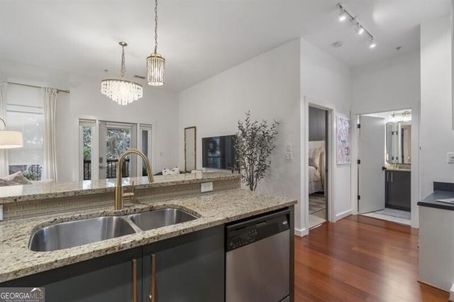 870 Inman Village Parkway NE 212, Atlanta, GA 30307