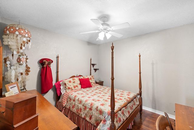 4942 Old Wagon Lane, Richards, TX 77873