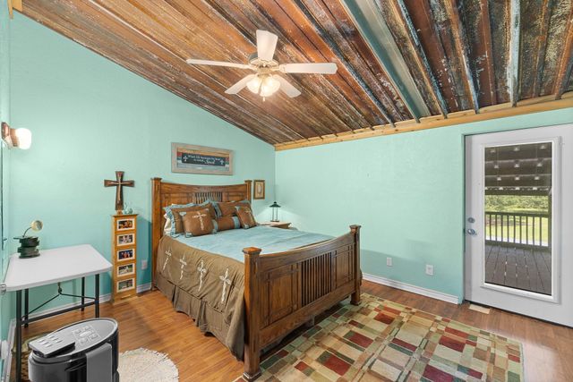 4942 Old Wagon Lane, Richards, TX 77873