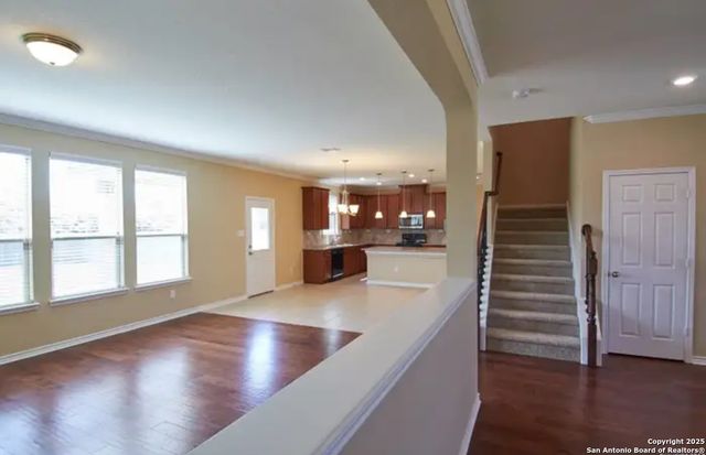 223 anchor, Universal City, TX 78148