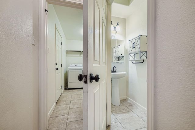 212 Great Circle CV, Austin, TX 78717