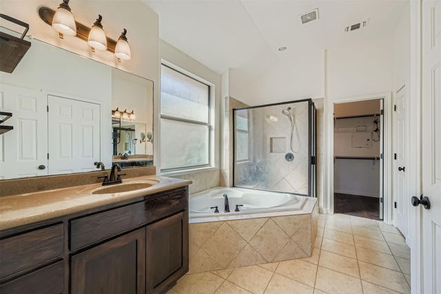 212 Great Circle CV, Austin, TX 78717