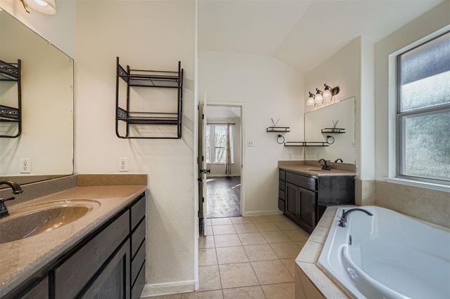 212 Great Circle CV, Austin, TX 78717