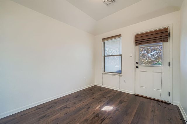 212 Great Circle CV, Austin, TX 78717