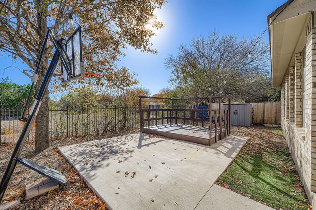 212 Great Circle CV, Austin, TX 78717