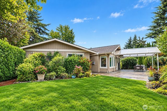 1216 88th Place NE, Clyde Hill, WA 98004
