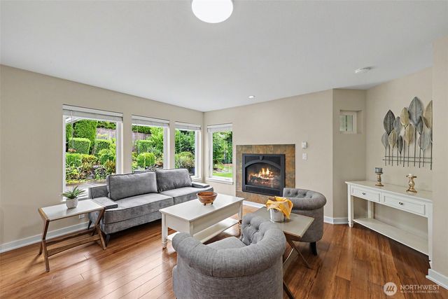 1216 88th Place NE, Clyde Hill, WA 98004