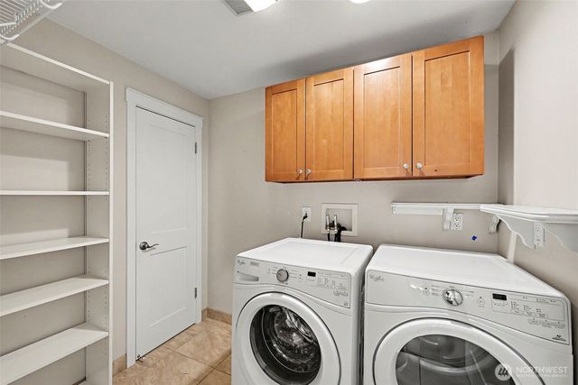 1216 88th Place NE, Clyde Hill, WA 98004