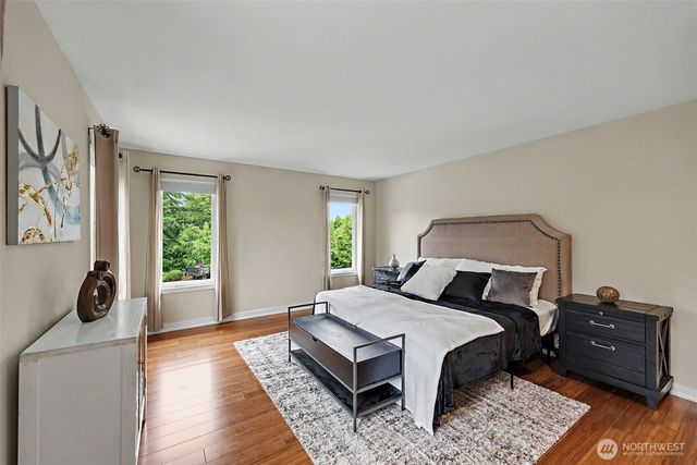 1216 88th Place NE, Clyde Hill, WA 98004