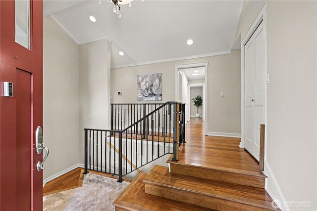 1216 88th Place NE, Clyde Hill, WA 98004