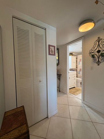 175 Bedford G, West Palm Beach, FL 33417