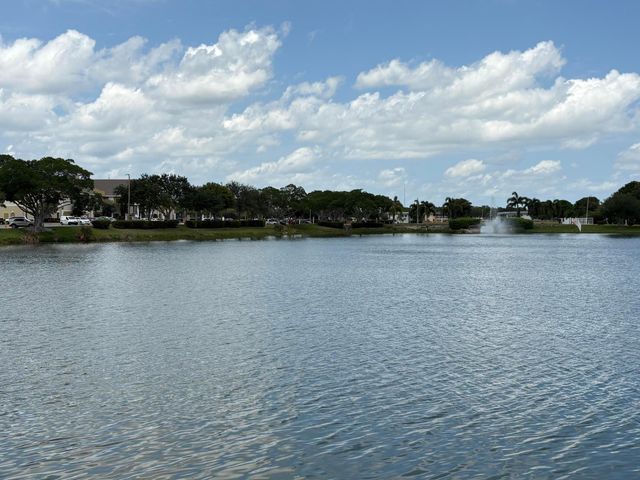 175 Bedford G, West Palm Beach, FL 33417