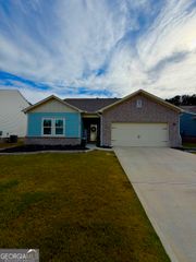 1066 Feldman Chase, Loganville, GA 30052