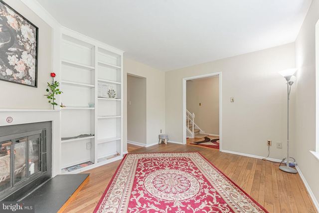 11 CHATEAU CIR, Chesterbrook, PA 19087