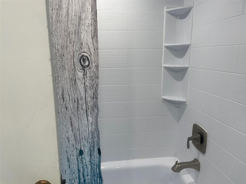 Image 9 of property listing at 159 MEDALLION BOULEVARD E, Madeira Beach, FL 33708