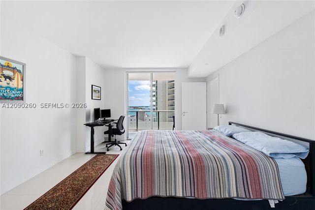 1300 Brickell Bay Dr 1905, Miami, FL 33131