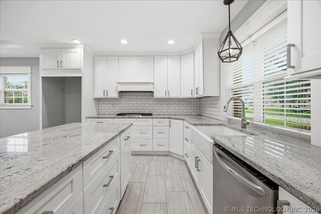 3046 S Cincinnati Avenue, Tulsa, OK 74114
