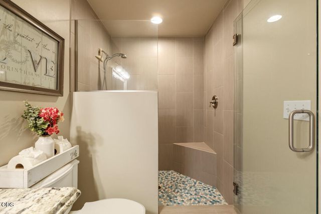1072 Castlewood Drive, Medford, OR 97504