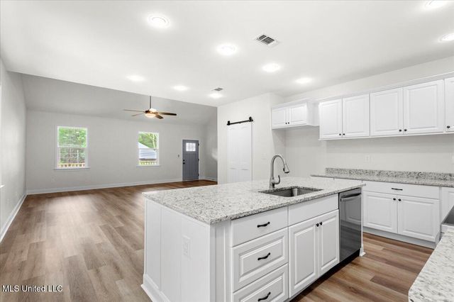 6015 Choctaw Place, Kiln, MS 39556