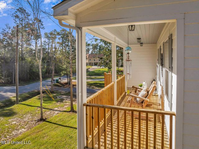 6015 Choctaw Place, Kiln, MS 39556