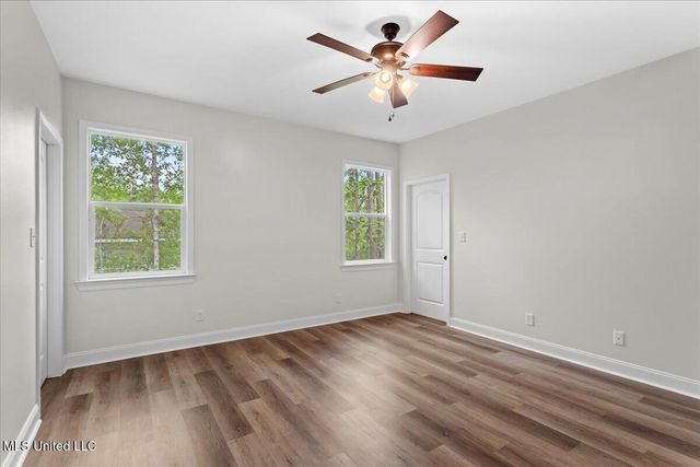 6015 Choctaw Place, Kiln, MS 39556