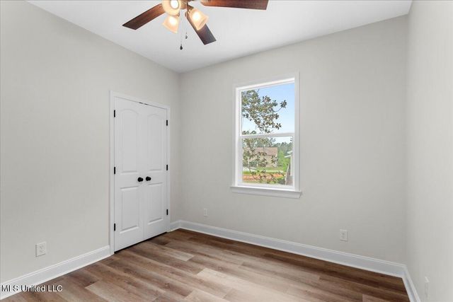 6015 Choctaw Place, Kiln, MS 39556