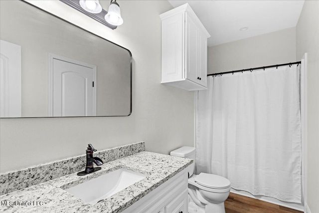 6015 Choctaw Place, Kiln, MS 39556