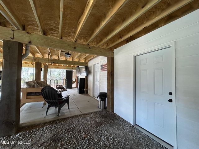 6015 Choctaw Place, Kiln, MS 39556