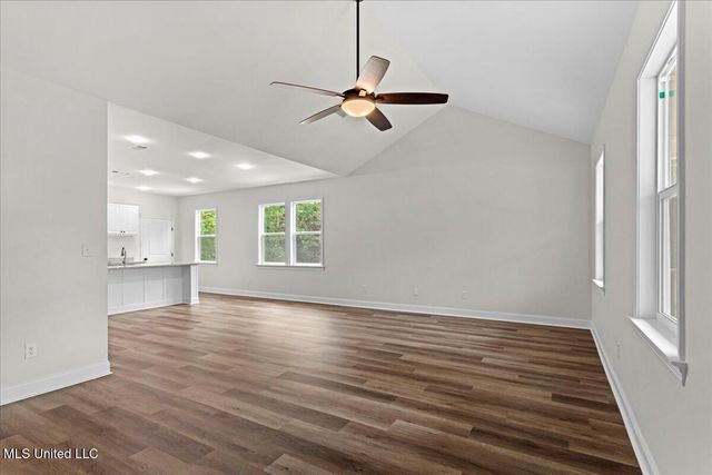 6015 Choctaw Place, Kiln, MS 39556