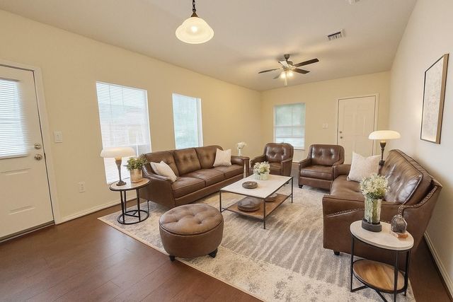 1717 CONSTANTINO CIR B, Austin, TX 78745