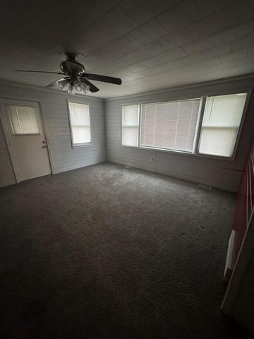 W1416 Locust ROAD, Genoa City, WI 53128