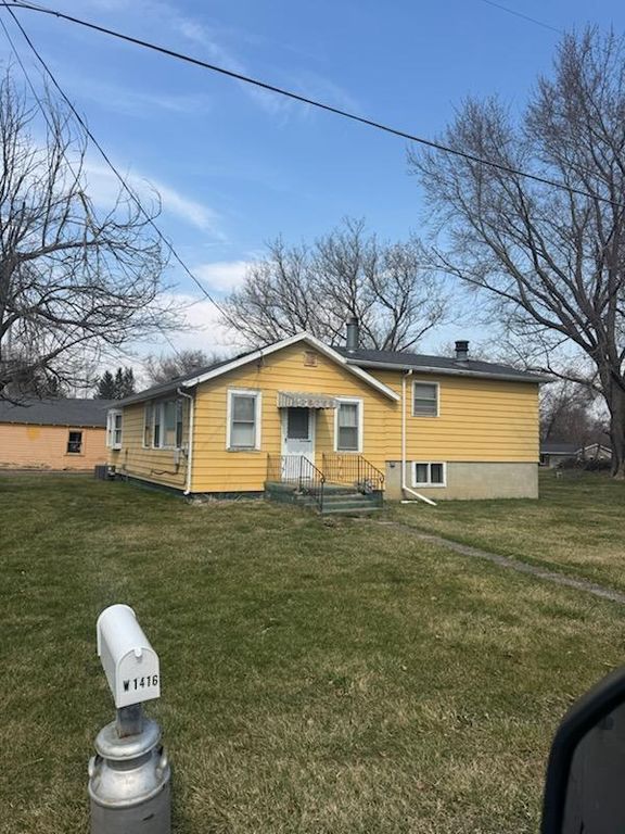 W1416 Locust ROAD, Genoa City, WI 53128