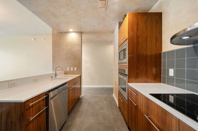 2323 N Houston Street 310, Dallas, TX 75219