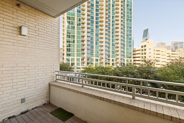 2323 N Houston Street 310, Dallas, TX 75219