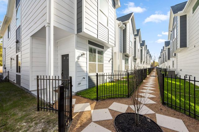 1570 W Tidwell Road, Houston, TX 77091