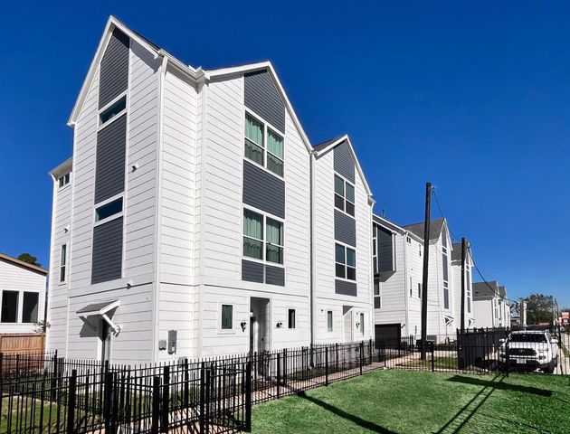 1570 W Tidwell Road, Houston, TX 77091