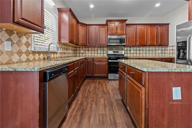 906 Fox Croft Place, Canton, GA 30114
