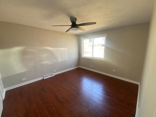 93 Oakwood Avenue, Edgerton, WI 53534