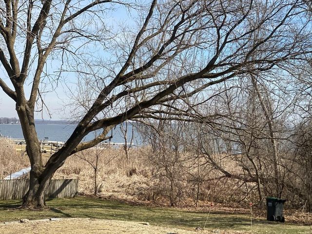 93 Oakwood Avenue, Edgerton, WI 53534