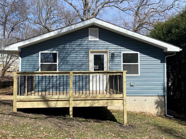 93 Oakwood Avenue, Edgerton, WI 53534