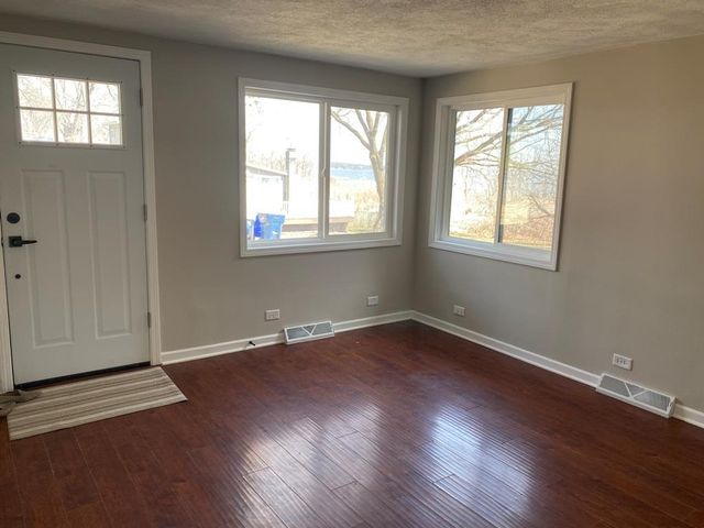 93 Oakwood Avenue, Edgerton, WI 53534